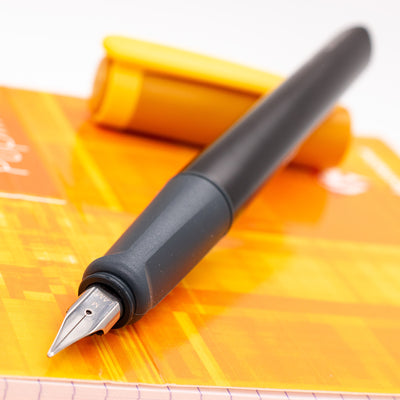 LAMY Nexx Harry Potter Fountain Pen - Hufflepuff Uncapped