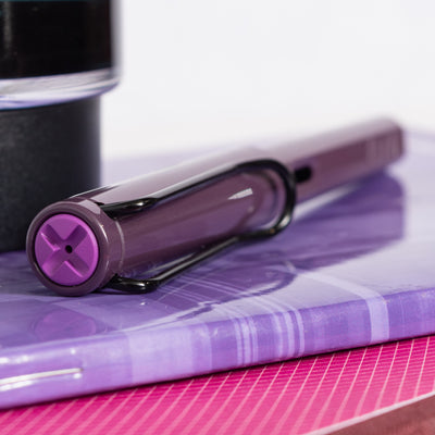 LAMY Safari 2024 Special Edition Violet Blackberry Fountain Pen cap top