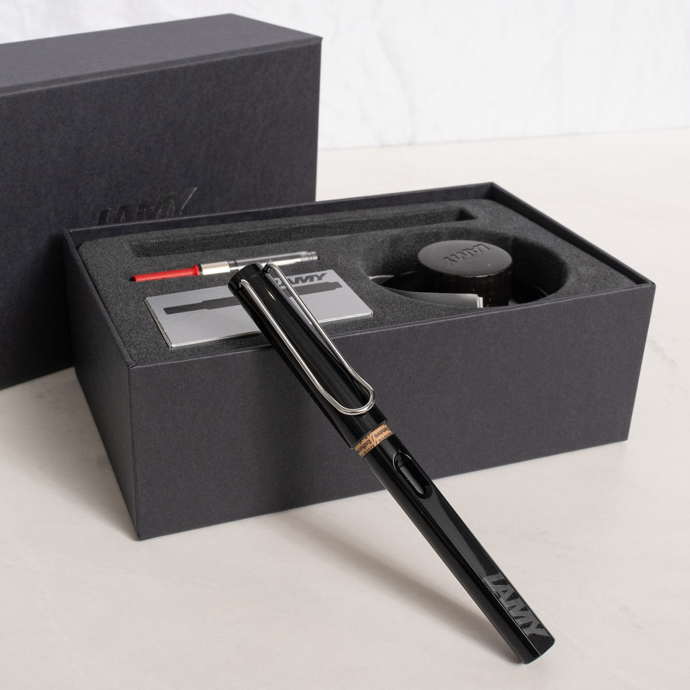 LAMY Safari Black Fountain pen with T52 Black Ink Bottle, T10 Black Cartridges and Z28 Converter