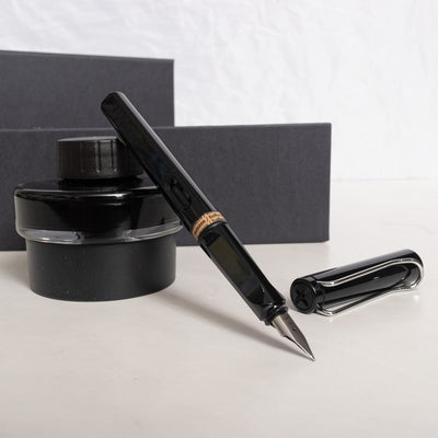 LAMY Safari Shiny Black Fountain pen with ink bottle