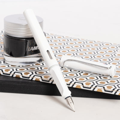 LAMY Safari Malaysia Special Edition White Fountain Pen uncapped