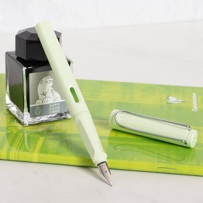 LAMY Safari Pastel Mint Glaze Fountain Pen uncapped