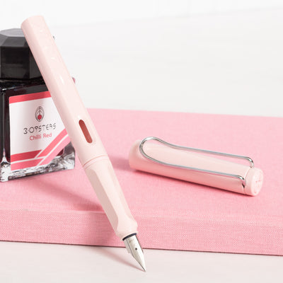 LAMY Safari Pastel Powder Rose Fountain Pen uncapped