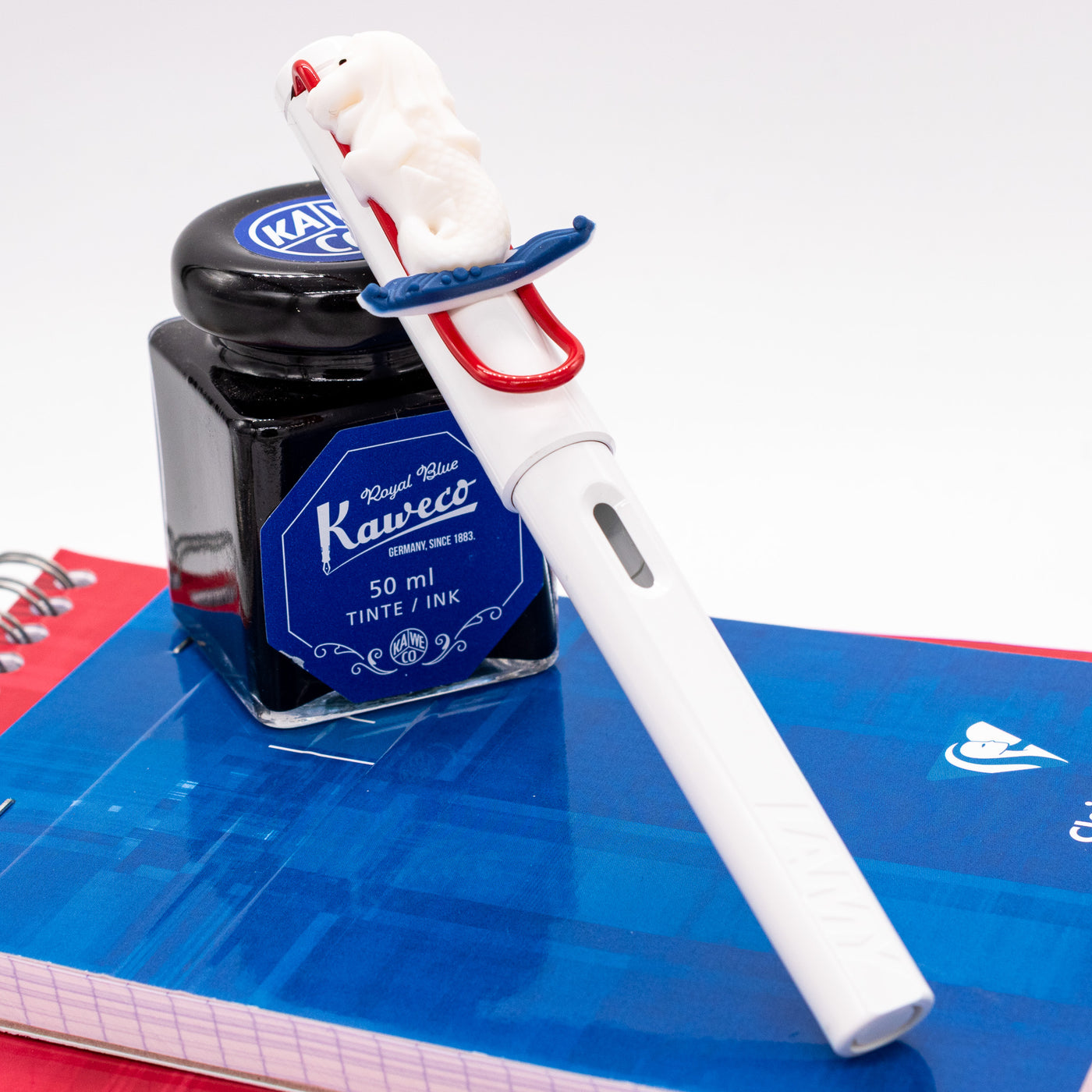 LAMY Safari Special Edition Fountain Pen - I Love Singapore capped