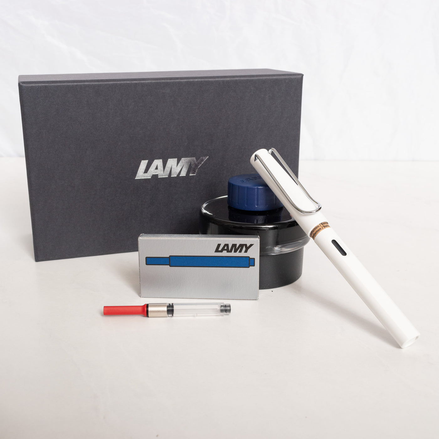 LAMY Gift Set with Safari Fountain Pen T52 Ink Bottle Z28 Converter and T10 Cartridges