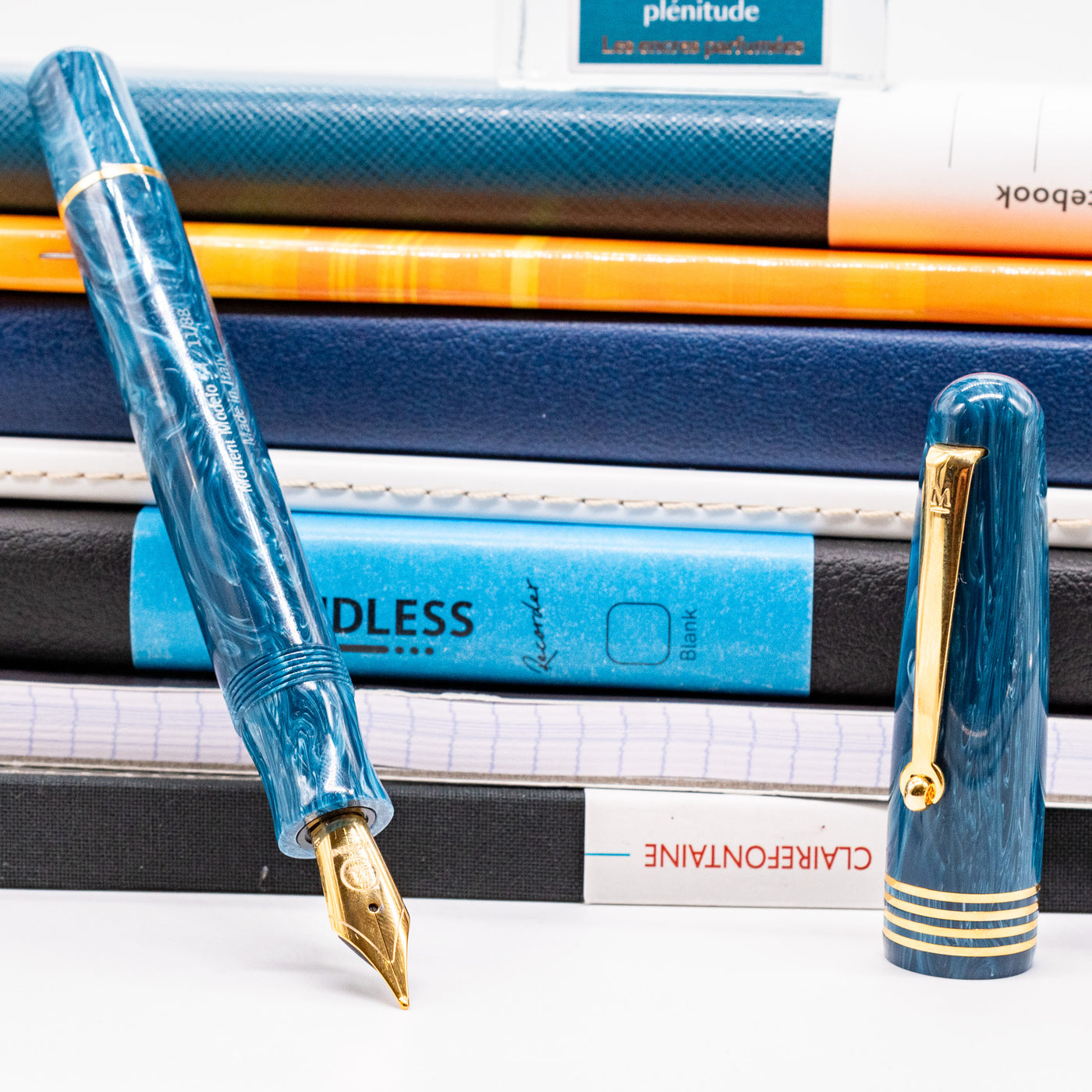 Molteni Modelo 54 Fountain Pen - Capri Blue & Gold