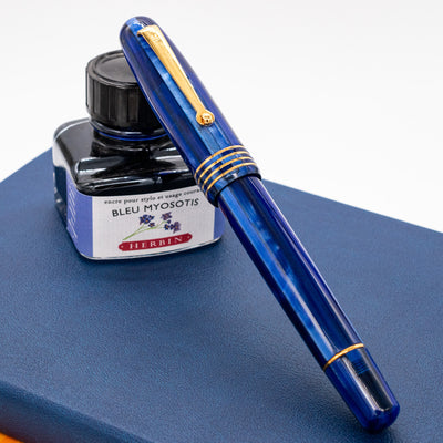 Molteni Modelo 54 Fountain Pen - Celestial Blue capped