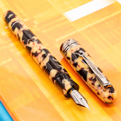 Molteni Modelo 54 Fountain Pen - Vesuvio silver trim