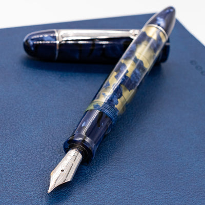 Molteni Modelo 55 Fountain Pen - Royal Blue Lucens Celluloid uncapped