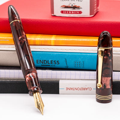 Molteni Modelo 55 Fountain Pen - Scarlet Red Celluloid