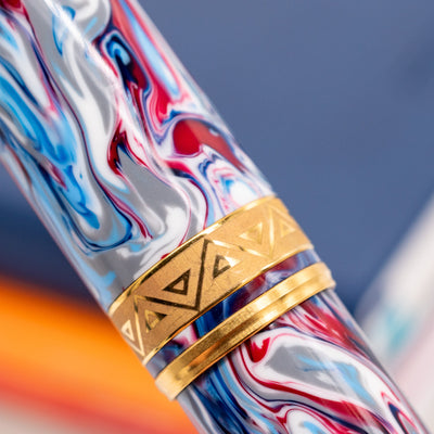 Molteni Modelo 66 Hydrangea Fountain Pen Gold Trim Center Band