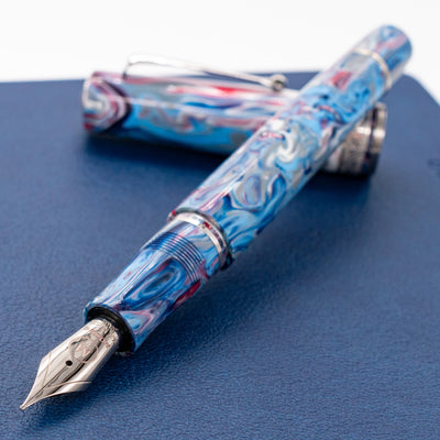 Molteni Modelo 66 Hydrangea Fountain Pen Rhodium Trim Uncapped