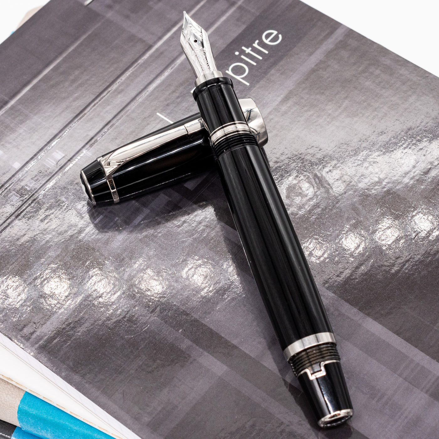 Montblanc Boheme Jumbo Large Fountain Pen platinum trim