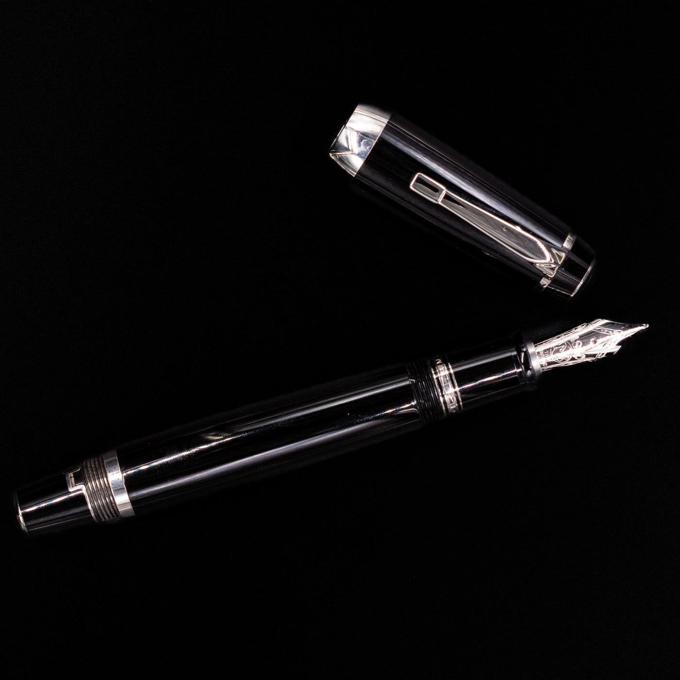 An overhead shot of the Montblanc Boheme Jumbo Large Fountain Pen - Preowned uncapped.