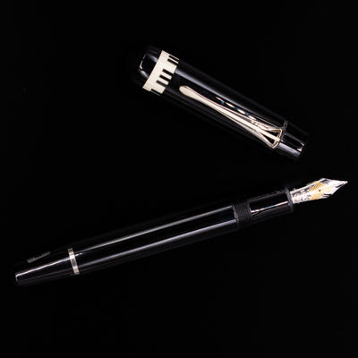 An overhead view of the Montblanc Donation Herbert von Karajan Fountain Pen - Preowned uncapped. 