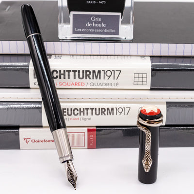 Montblanc Heritage Collection Rouge et Noir Black Fountain Pen preowned