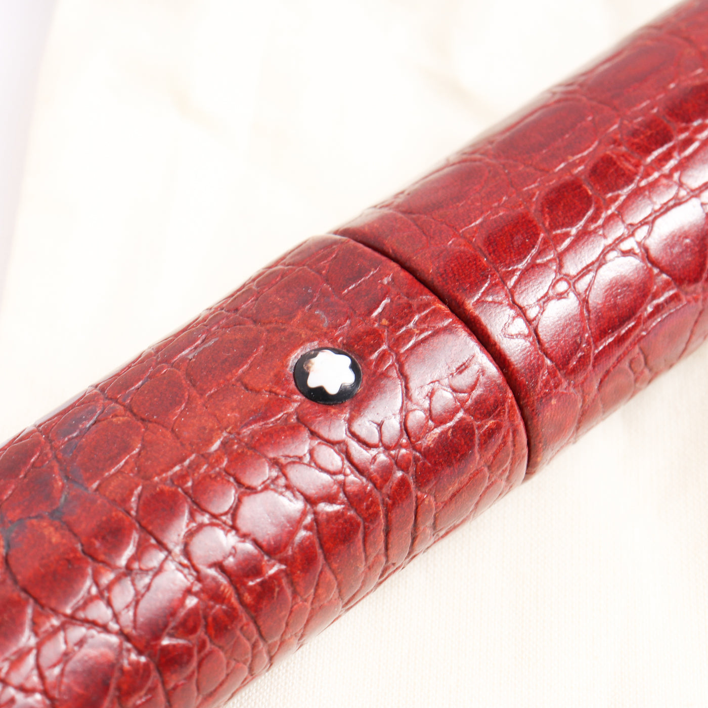 Montblanc Leather Goods Florence Bordeaux Crocodile Single Pen Case 30111 - Preowned logo
