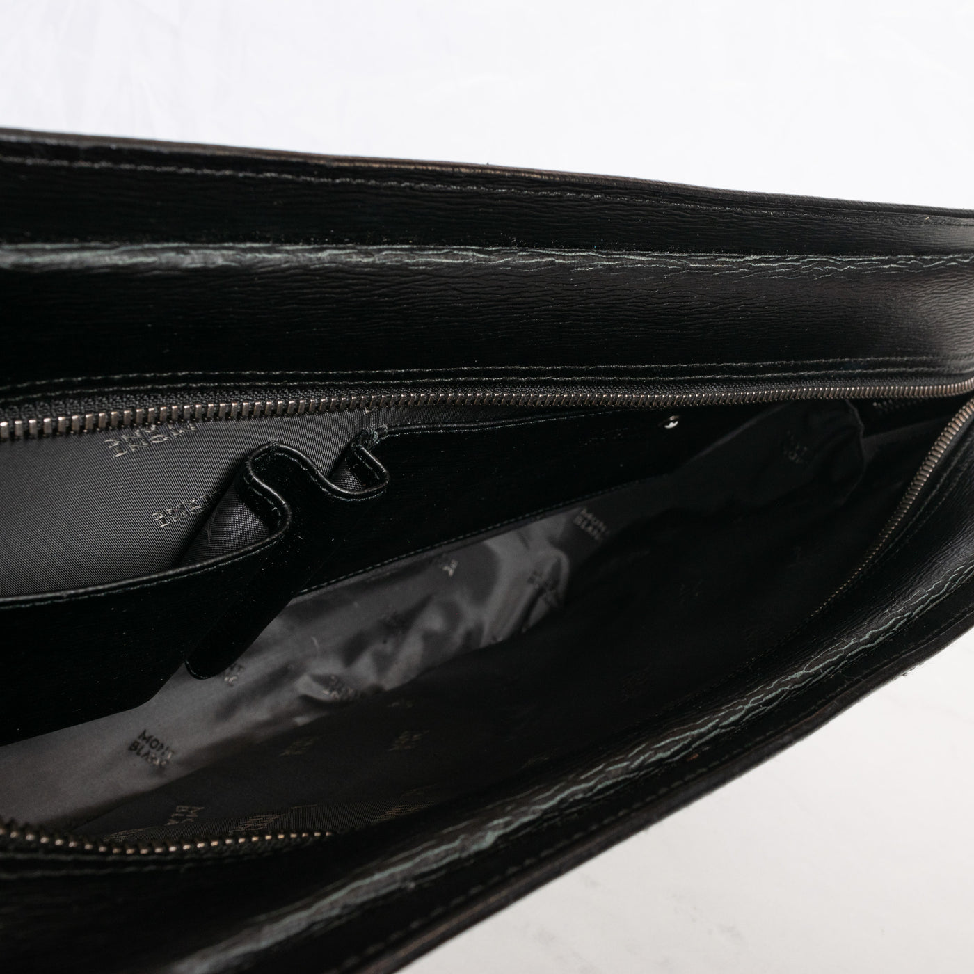 Montblanc Leather Goods Westside 4810 Messenger Bag 101861 open