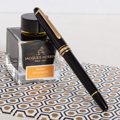 Montblanc Meisterstuck 144 Black Gold Fountain Pen Capped