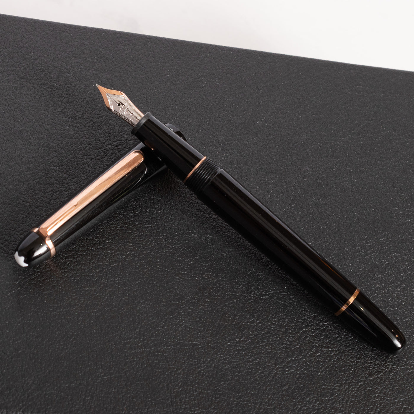 Montblanc Meisterstuck 145 Classique Black & Red Gold Fountain Pen Resin
