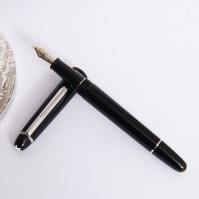 Montblanc Meisterstuck 145P Black & Platinum Fountain Pen Preowned