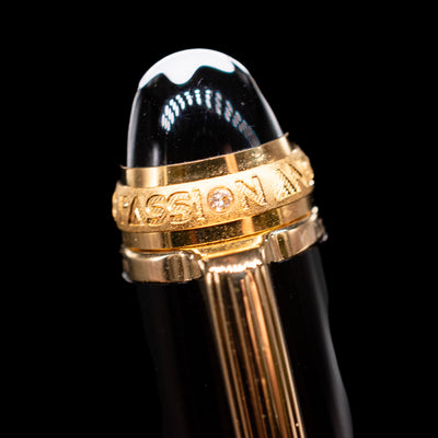 A macro shot of the diamon near the top of the cap on the Montblanc Meisterstuck 146 75th Anniversary Special Edition LeGrand Fountain Pen - Preowned.