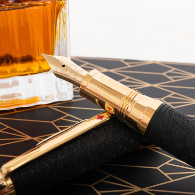 Montblanc Meisterstuck 146 Around the World in 80 Days Year 2 Solitaire LeGrand Fountain Pen 18k Gold Nib