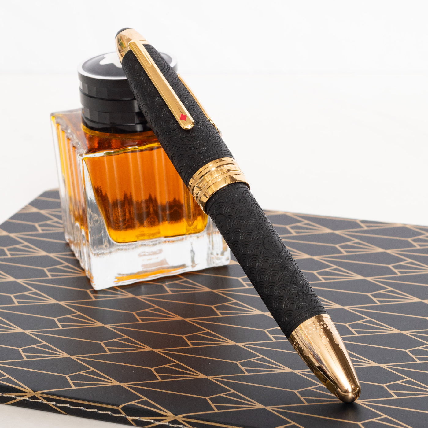 Montblanc Meisterstuck 146 Around the World in 80 Days Year 2 Solitaire LeGrand Fountain Pen 2023 New Edition