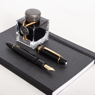 Montblanc Meisterstuck 149 Black & Gold Fountain Pen - Calligraphy Curved Nib nib GT
