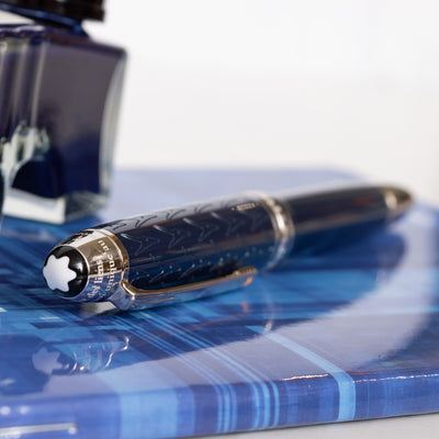 Montblanc Meisterstuck 162 Le Petit Prince Fox LeGrand Rollerball Pen cap top
