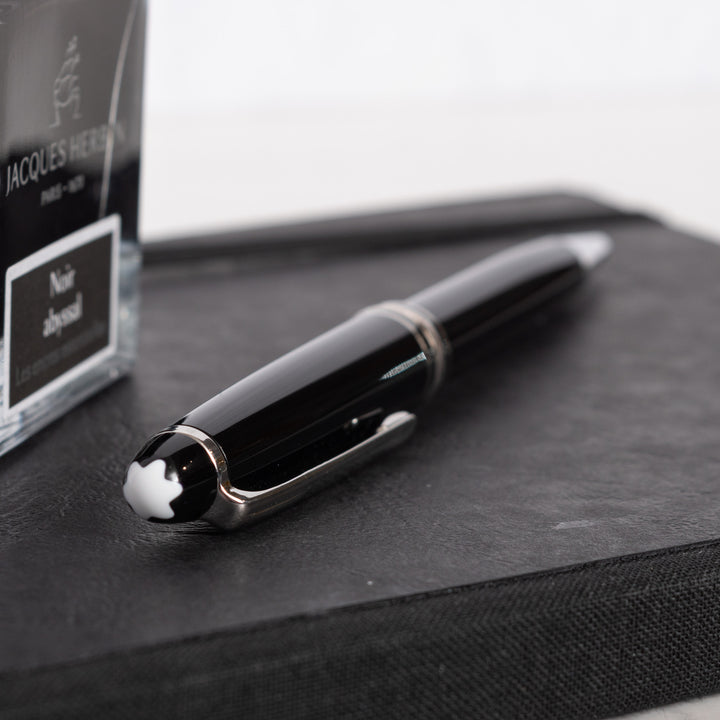Montblanc Meisterstuck 164P Black & Platinum Classique Ballpoint