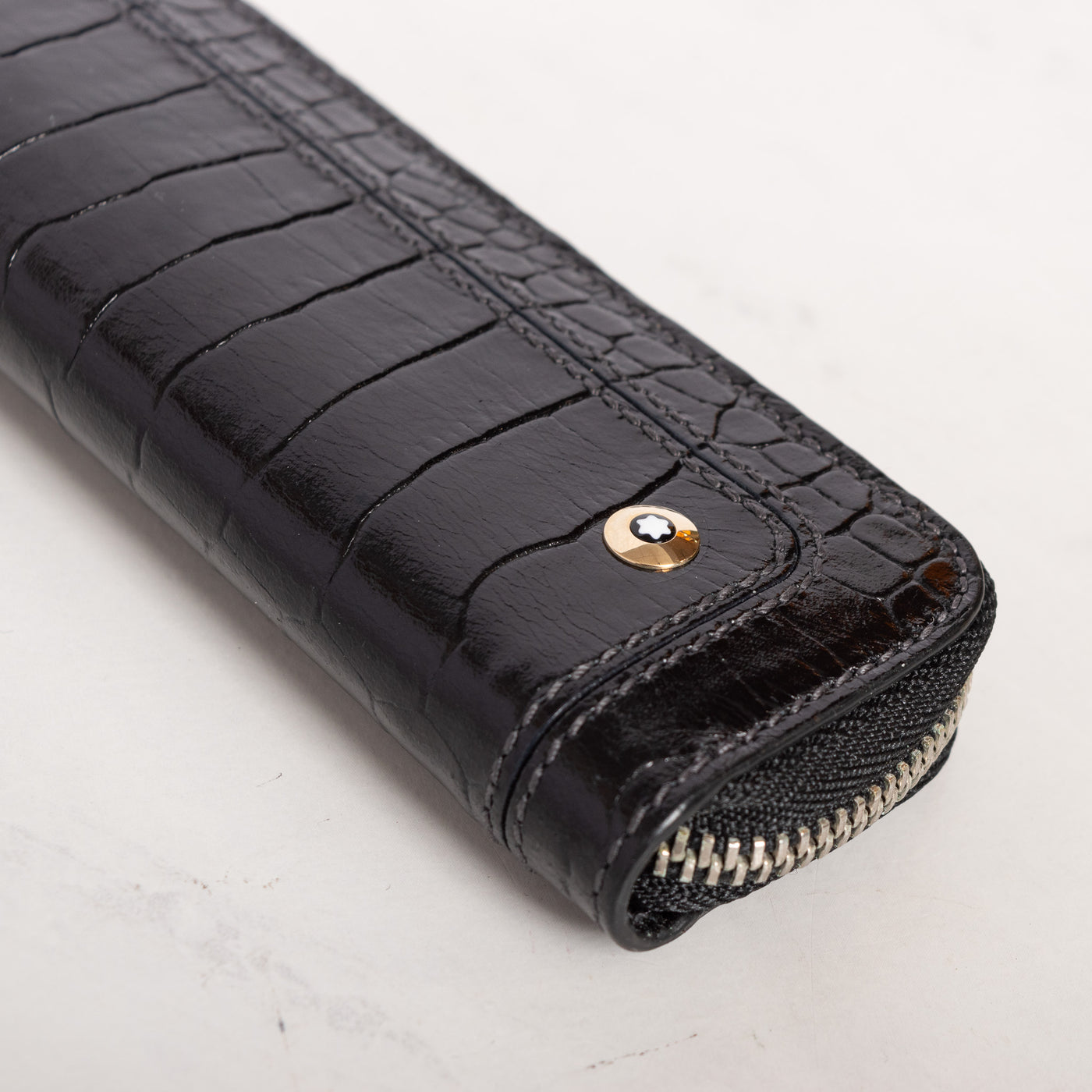Montblanc Meisterstuck Alligator Leather One Pen Pouch logo