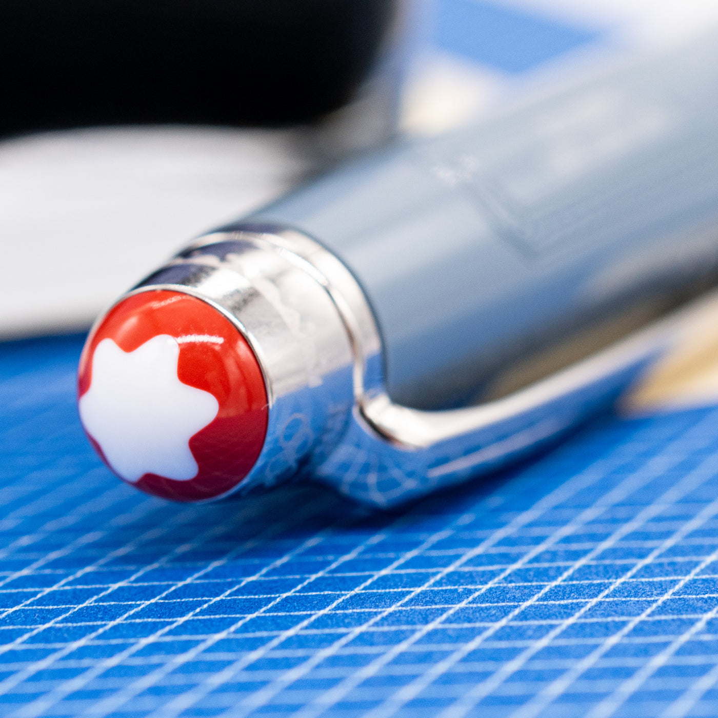 Montblanc Meisterstück x Olympic Heritage Chamonix 1924 Classique Fountain Pen coral cap top