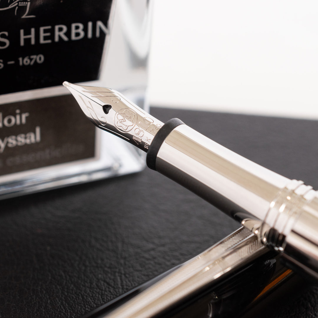 Montblanc Muses Marlene Dietrich Fountain Pen - Preowned – Truphae