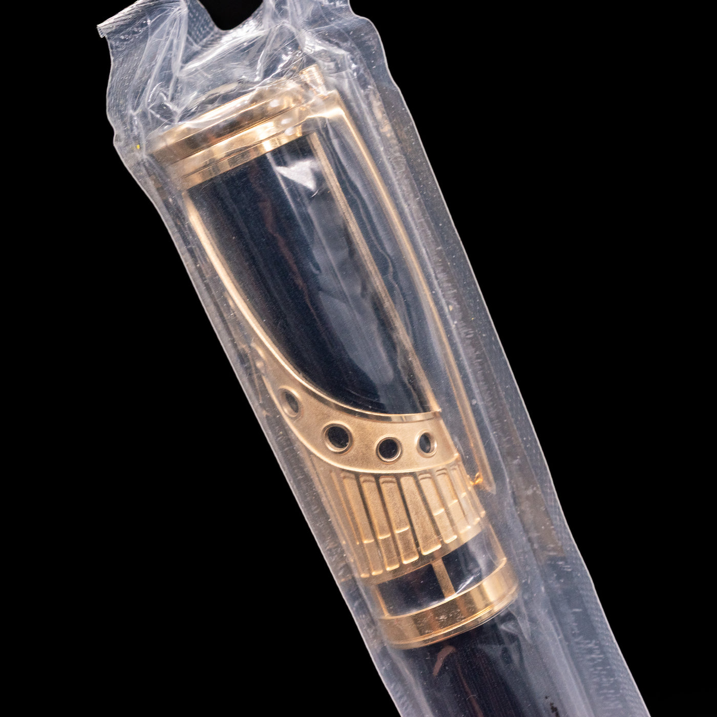 A close up on the cap of the Montblanc Patron of Art Henry Steinway 4810 Fountain Pen - Preowned to showcase some of the piano details.
