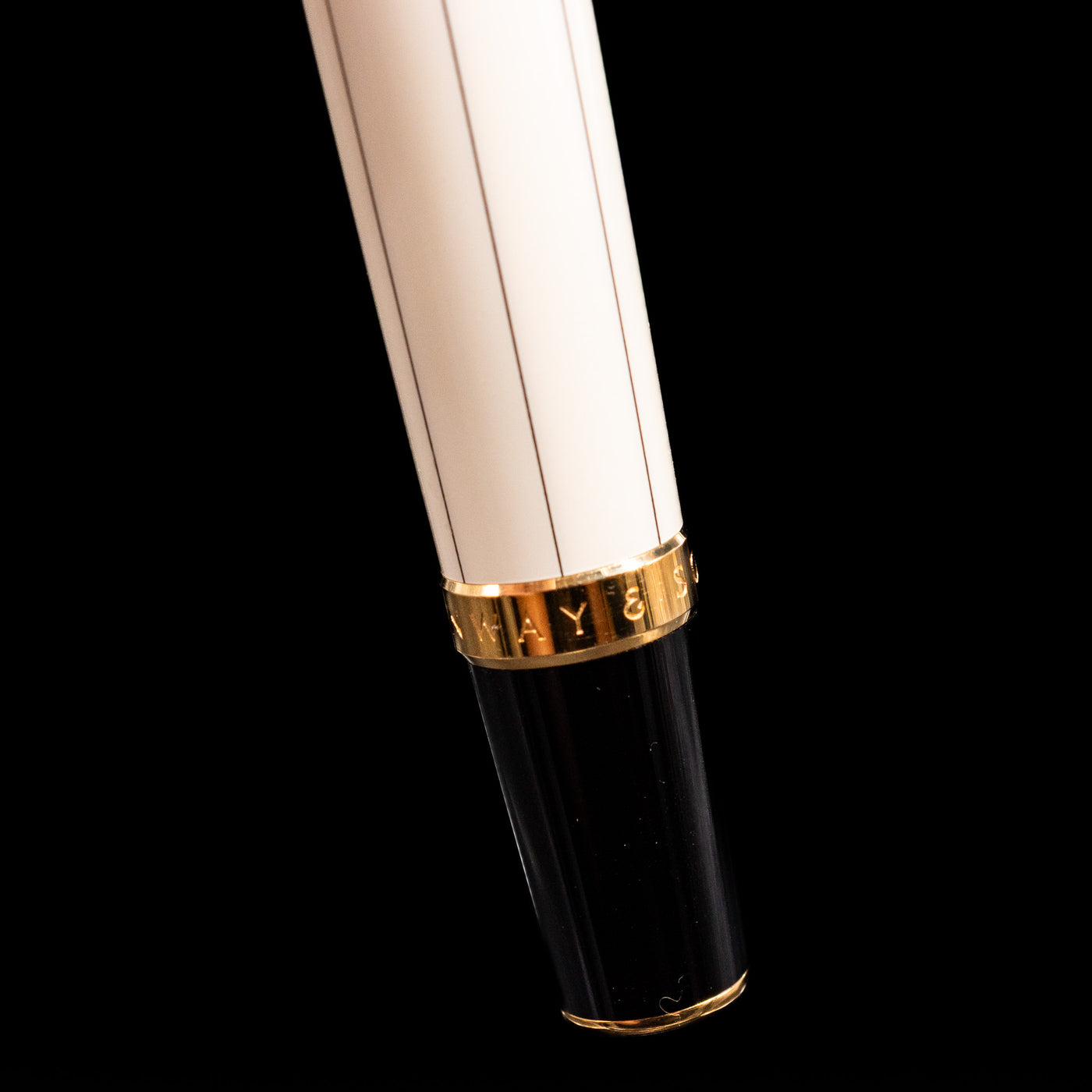 A detail shot of the bottom of the body of the pen shwoing the name on the Montblanc Patron of Art Henry Steinway 888 Fountain Pen.
