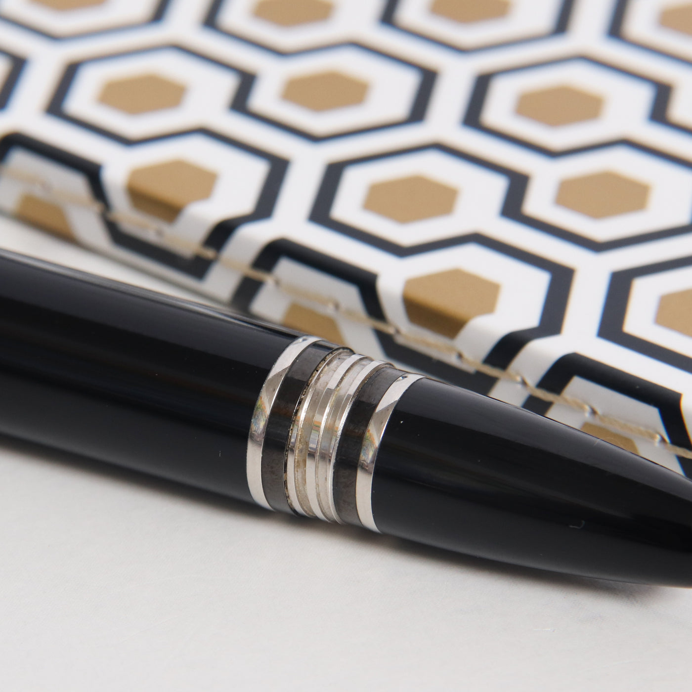 Montblanc Starwalker Black & Platinum Rollerball Pen - Preowned Barrel Details