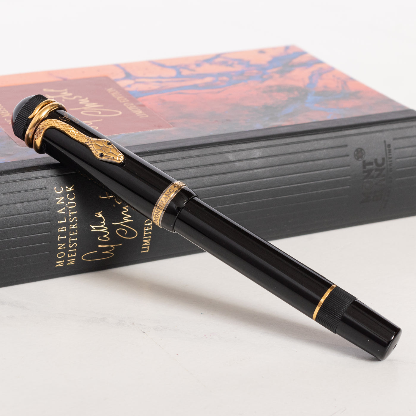 Montblanc Writer's Edition Agatha Christie 4810 Fountain Pen Capped