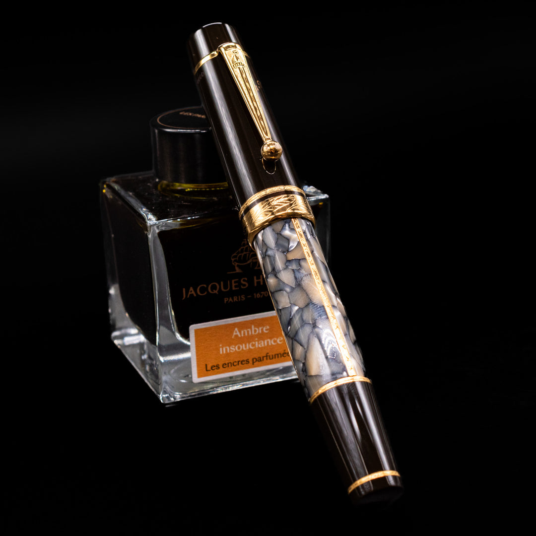 【MONTBLANC Alexandre Dumas 万年筆】 Montblanc Writer's Edition Alexandre Dumas Fountain Pen Preowned