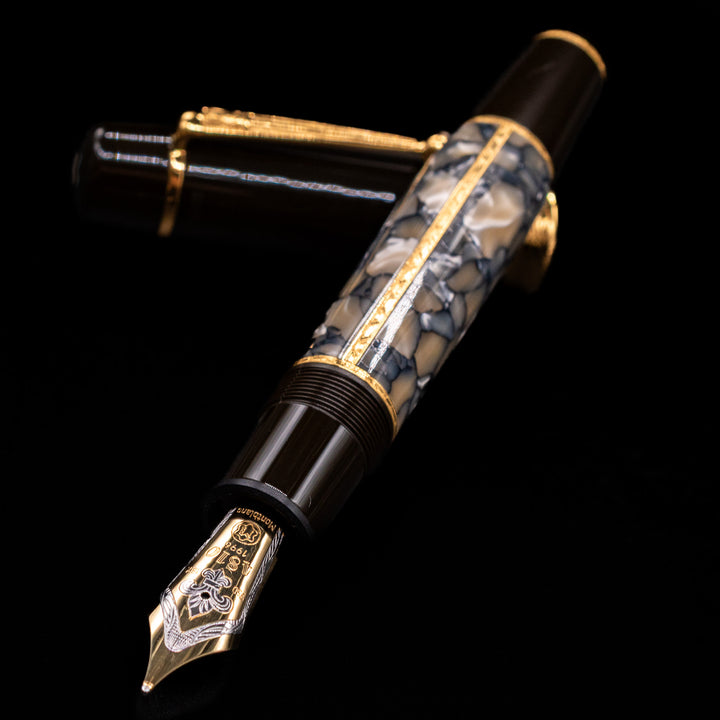 【MONTBLANC Alexandre Dumas 万年筆】 Montblanc Writer's Edition Alexandre Dumas Fountain Pen Preowned