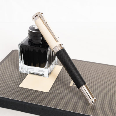 Montblanc Writer's Edition Homage to Robert Louis Stevenson Fountain Pen Capped