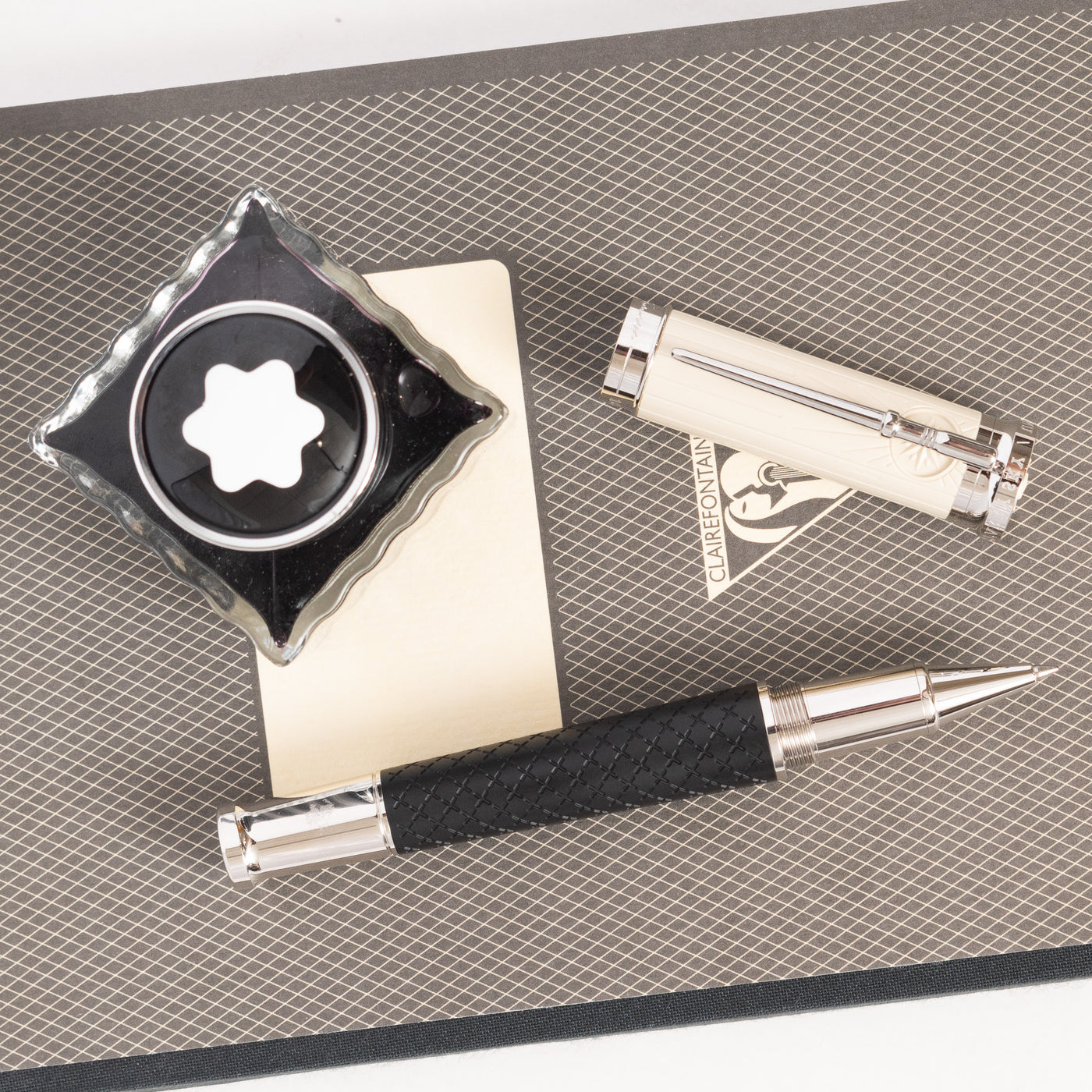 Montblanc Writer's Edition Homage to Robert Louis Stevenson Rollerball Pen Black and White