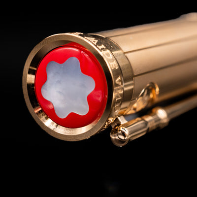 Zoomed-in view of the top of the cap with the finial on the Montblanc Writer's Edition Robert Louis Stevenson Limited Edition 1833 Rollerball Pen - Preowned.