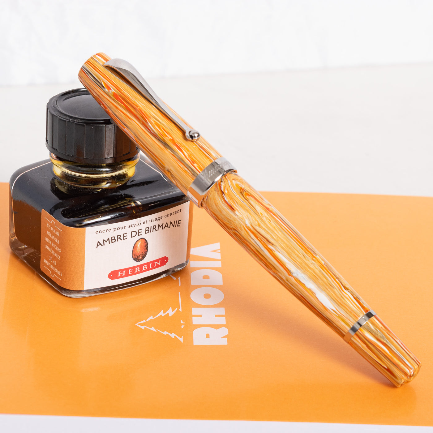Montegrappa Miya Spice Explosion Fountain Pen capped