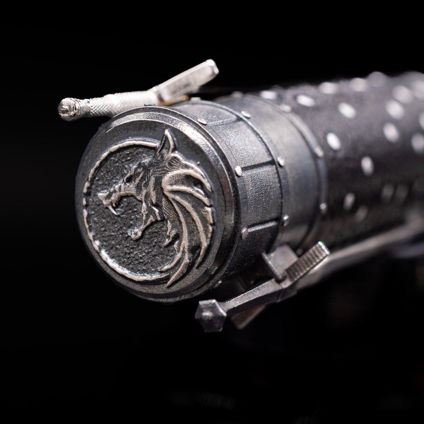 Zoomed-in view of the top of the cap with the finial on the Montegrappa The Witcher: Mutation Fountain Pen.