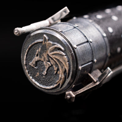 Zoomed-in view of the top of the cap with the finial on the Montegrappa The Witcher: Mutation Rollerbal Pen.