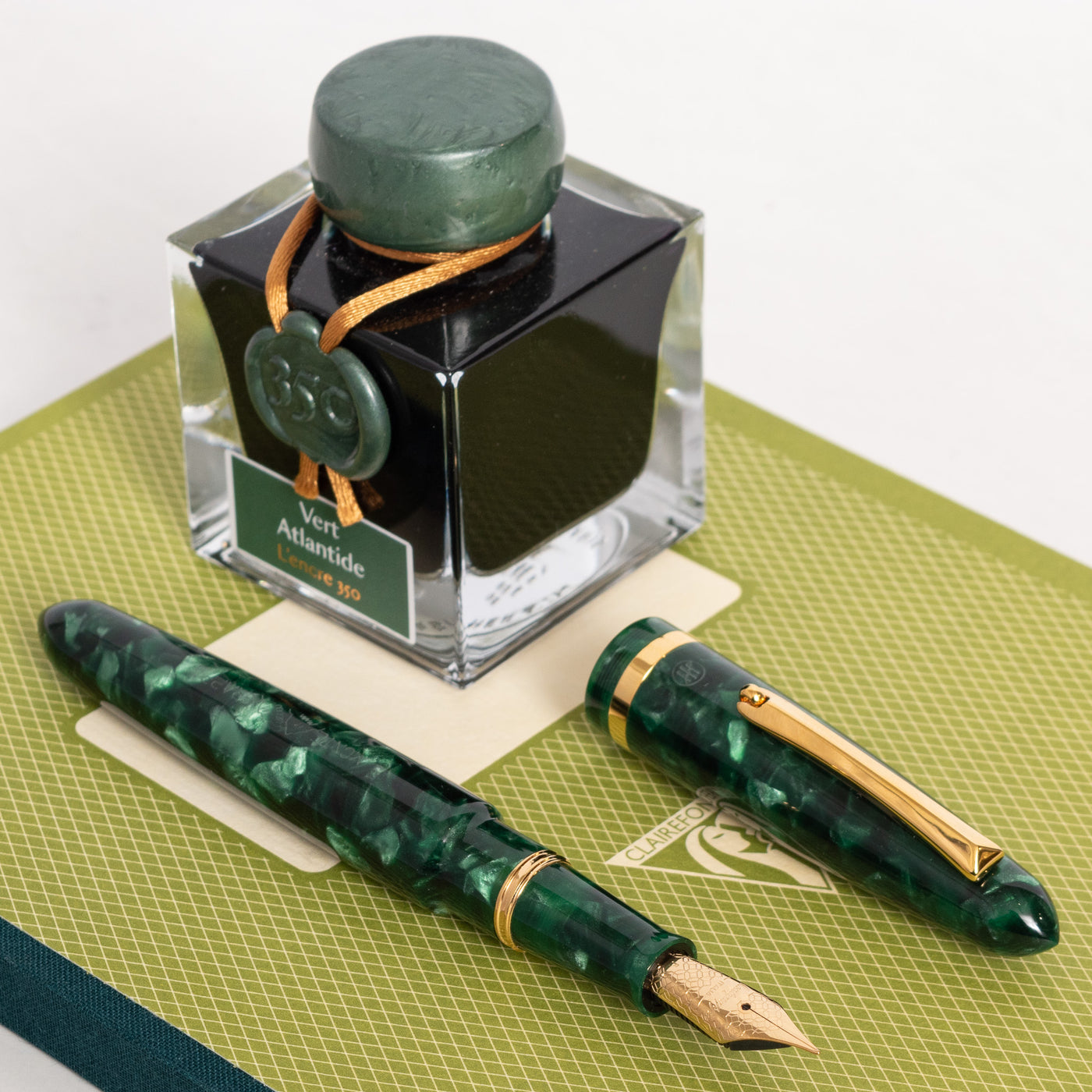 Montegrappa Venetia Vintage Conifer Fountain Pen green