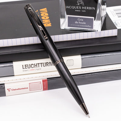 Monteverde Dakota Rollerball Pen - Black uncapped