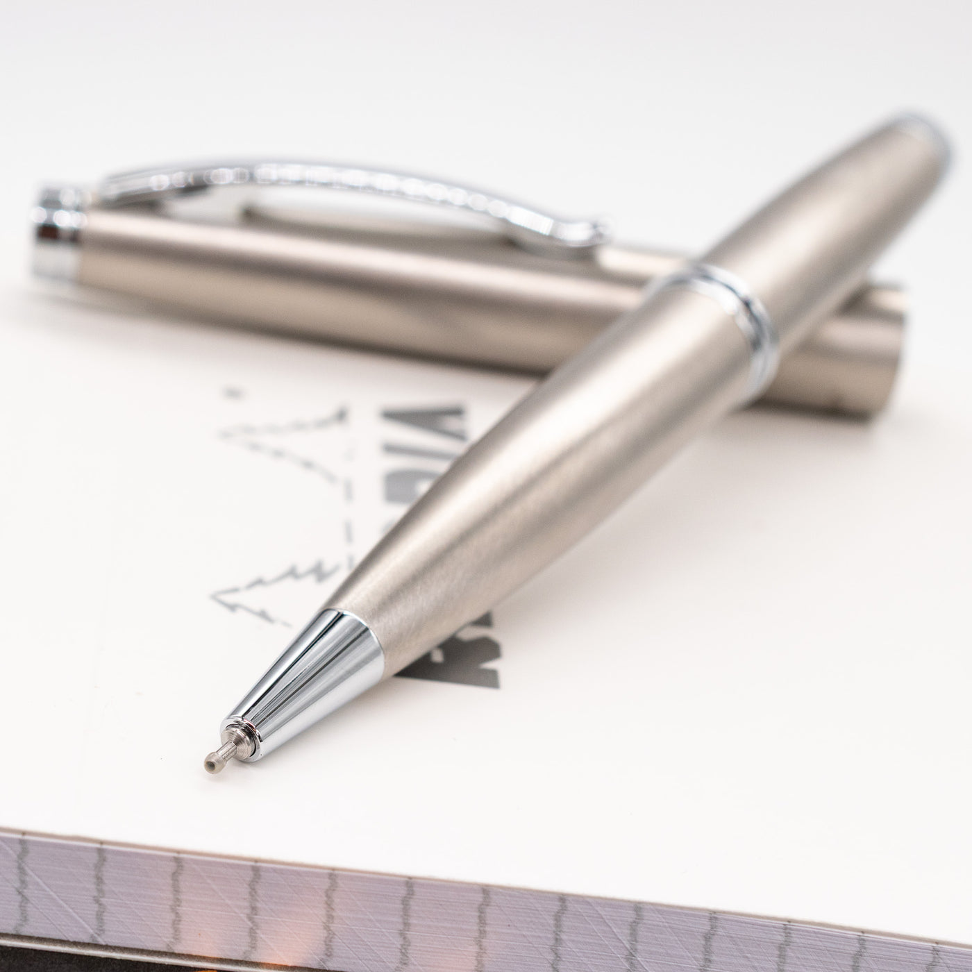 Monteverde Dakota Rollerball Pen - Silver uncapped