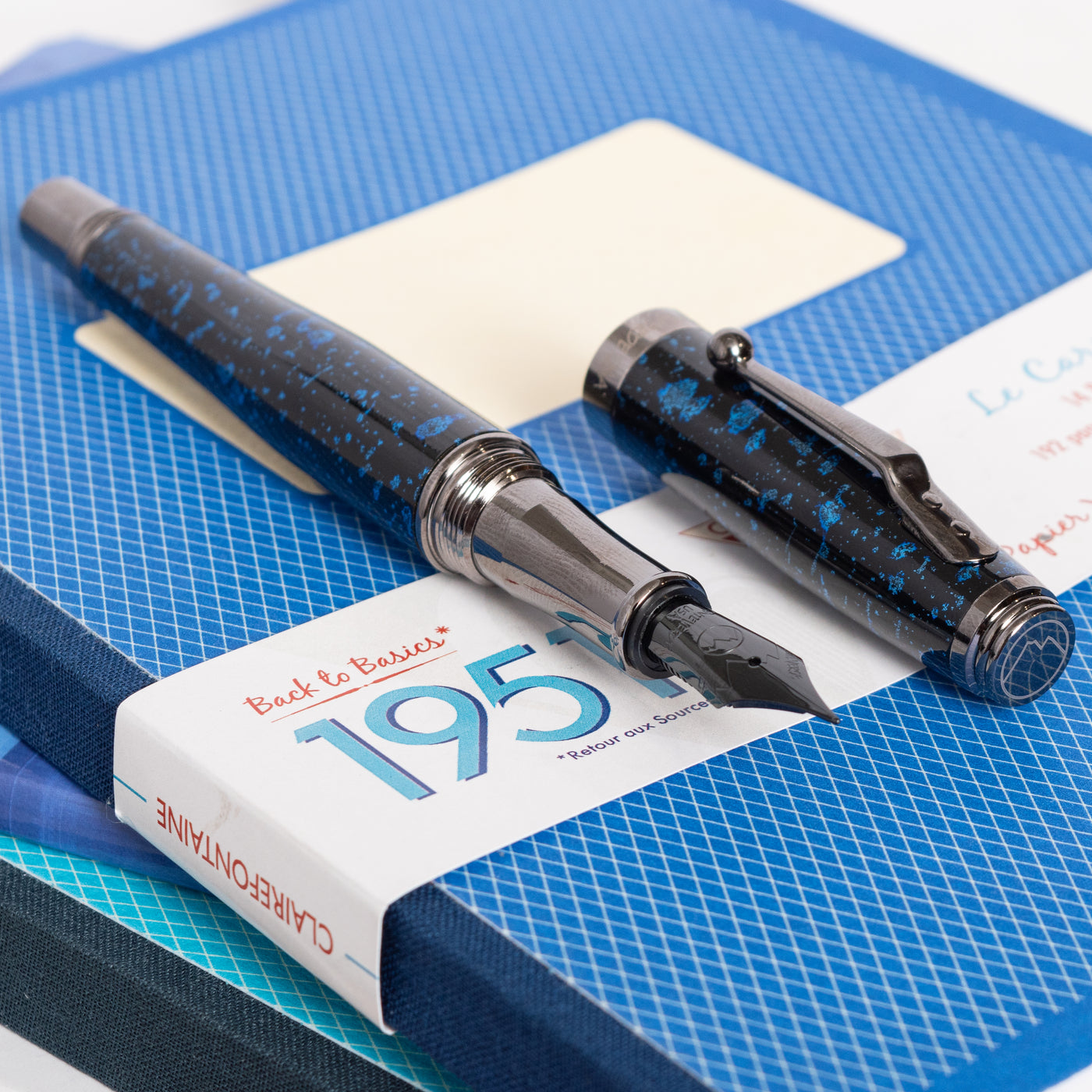 Monteverde Invincia Vega Starlight Blue Fountain Pen Black